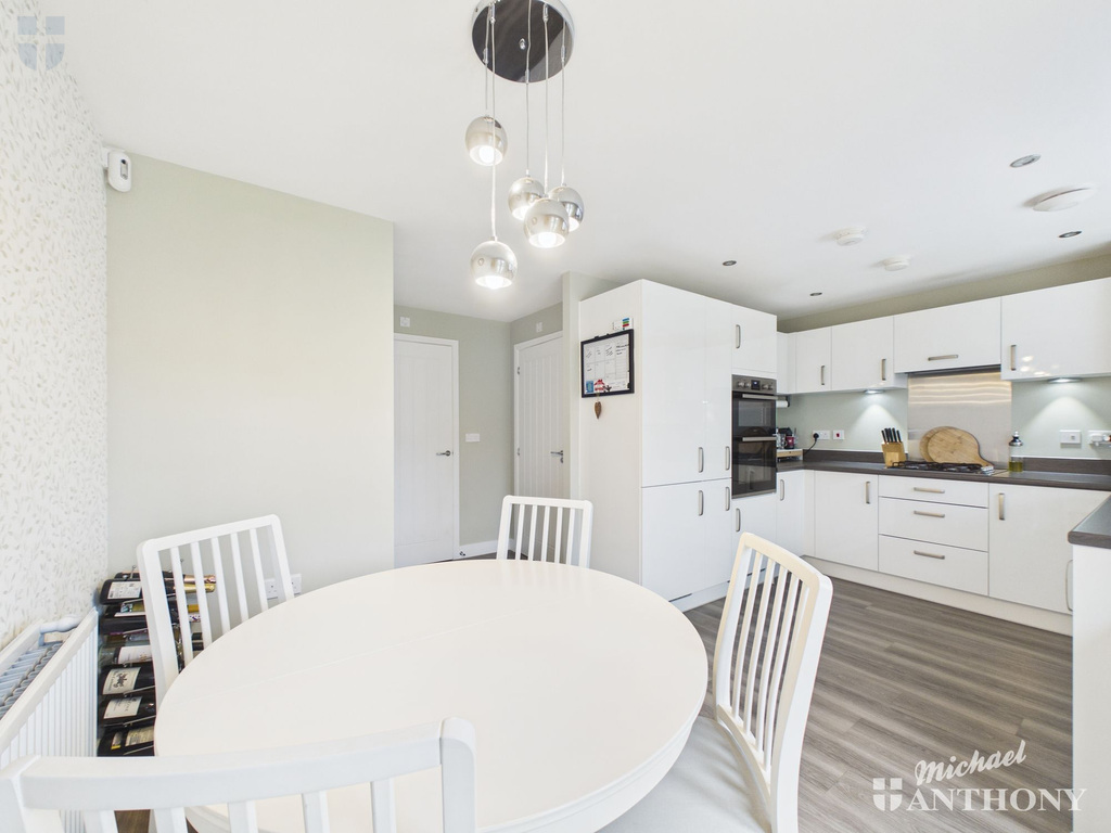 7af54673feb74fefb229