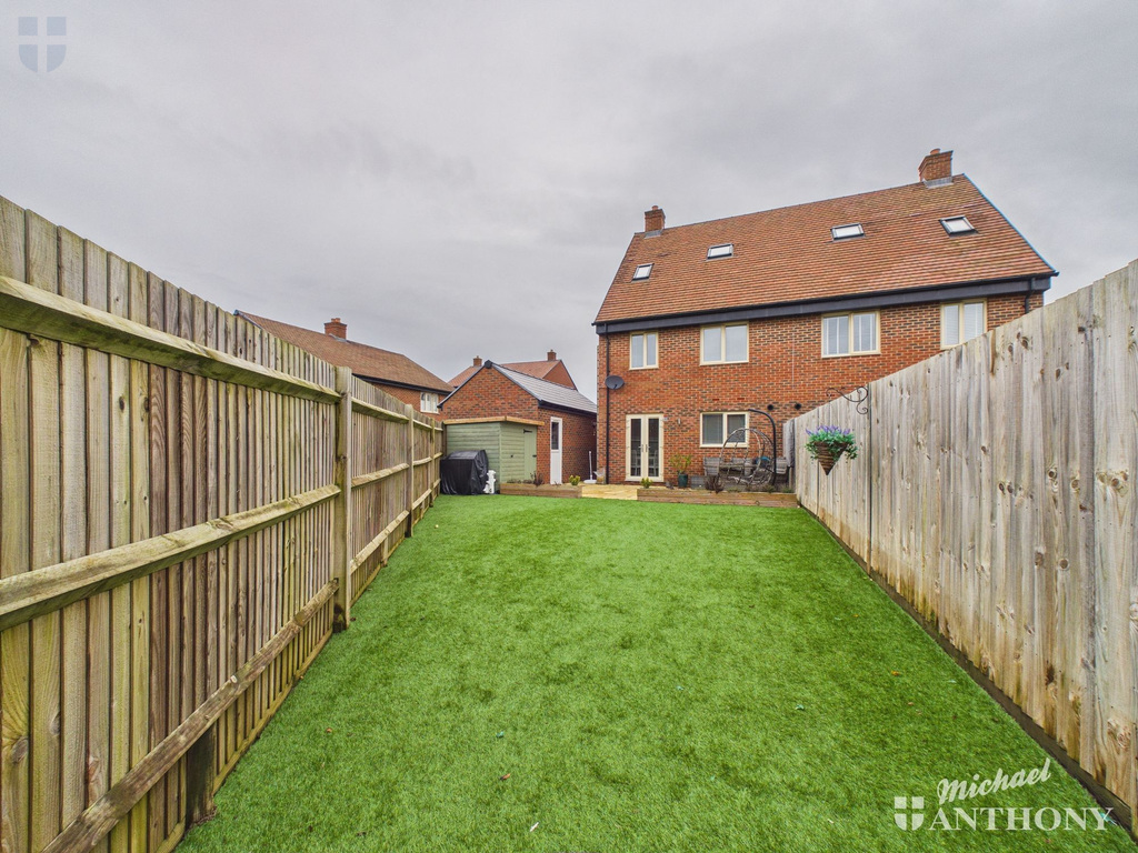 1a33e2edff4544f6bdcd