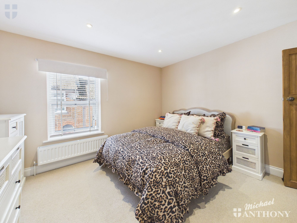 CAM03852G0-PR0589-ST