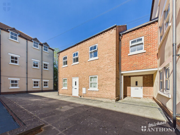 Pine Street, Aylesbury Image