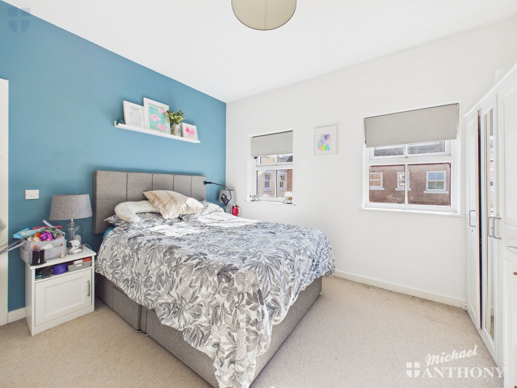 CAM03852G0-PR0647-ST