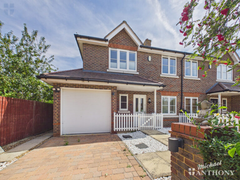 Jannetta Close, Aylesbury, Buckinghamshire Image