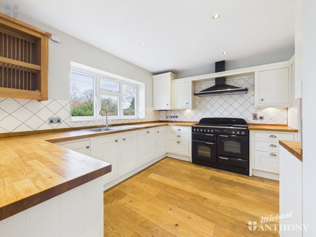 CAM03852G0-PR0566-ST