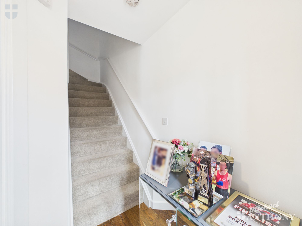 655273118c02462c8d9c