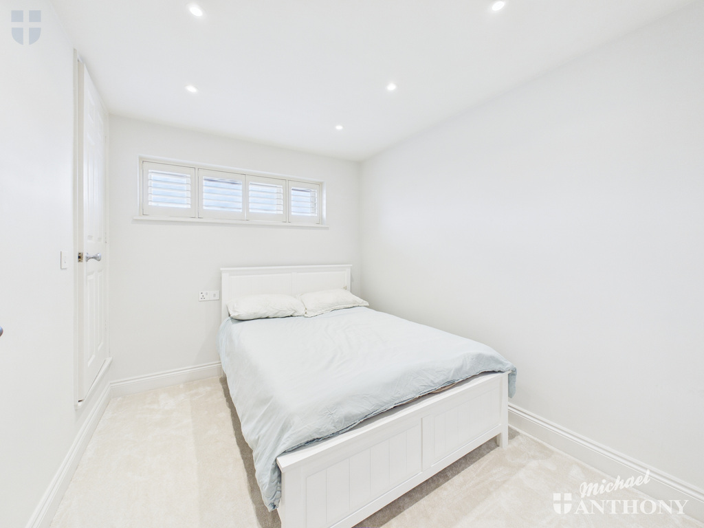 CAM03852G0-PR0583-ST