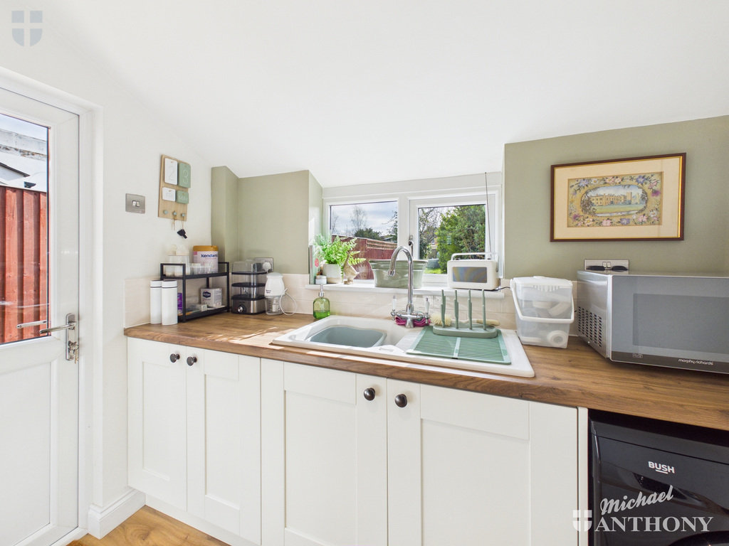 CAM03852G0-PR0586-ST