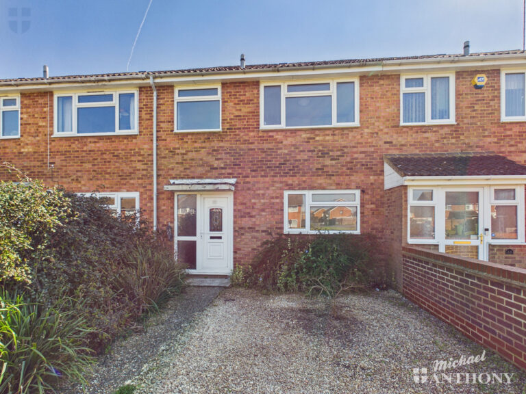 61 Orwell Drive, Aylesbury, HP21 9JL
