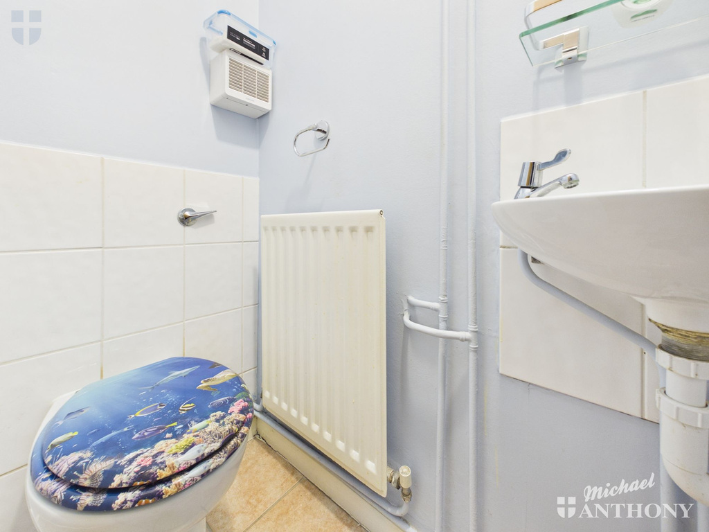 CAM03852G0-PR0618-ST