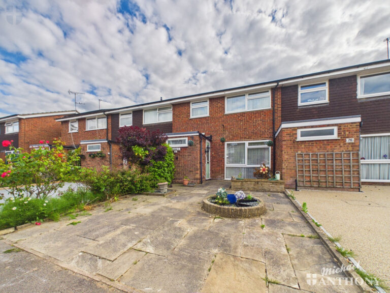 Chaucer Drive, Aylesbury, Buckinghamshire Image