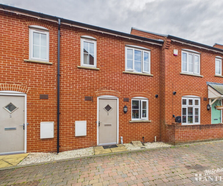 Beeston Lane, Aylesbury Image