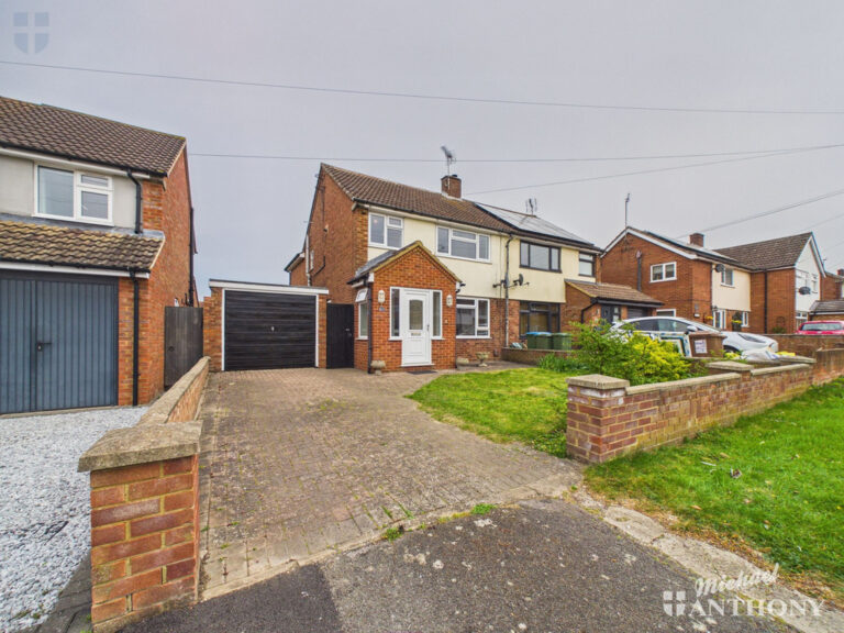 Queens Mead, Aylesbury