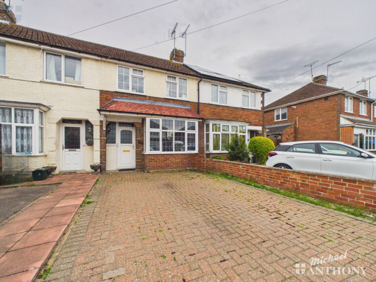 Cromwell Avenue, Aylesbury Image