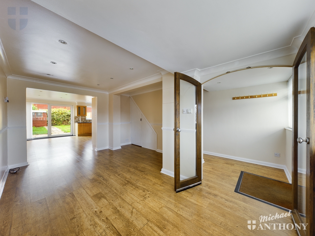 Property & Houses to Rent in Stratton Green, Aylesbury, Michael