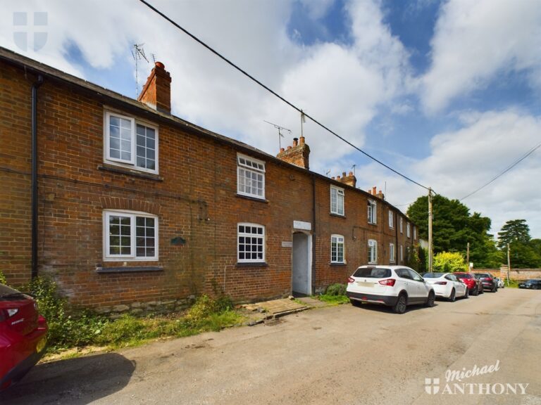 High Street, Weedon