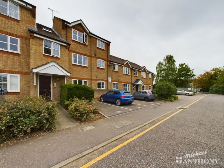 Hilda Wharf, Aylesbury Image