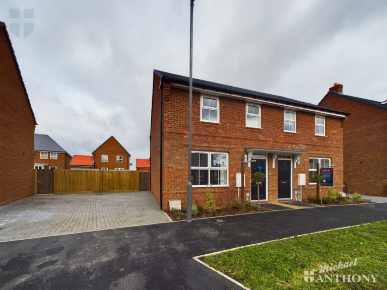 Rustic Street, Broughton, Aylesbury