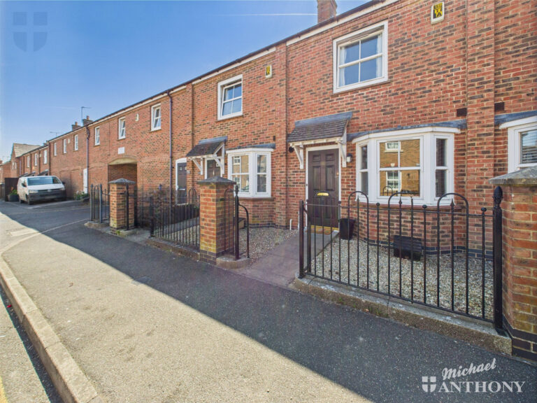 Great Meadow Way, Fairford Leys Image