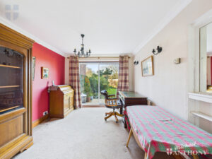 Northumberland Avenue