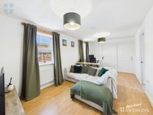 Crowell Mews, Aylesbury, Buckinghamshire