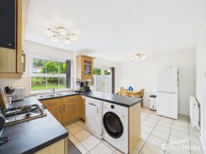 Ashford Close, Aylesbury, Buckinghamshire
