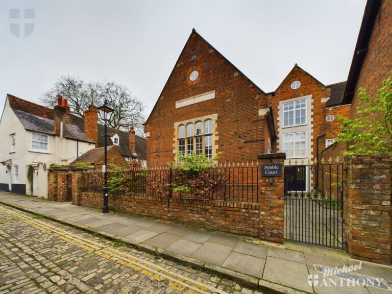 Pebble Court, Pebble Lane Image