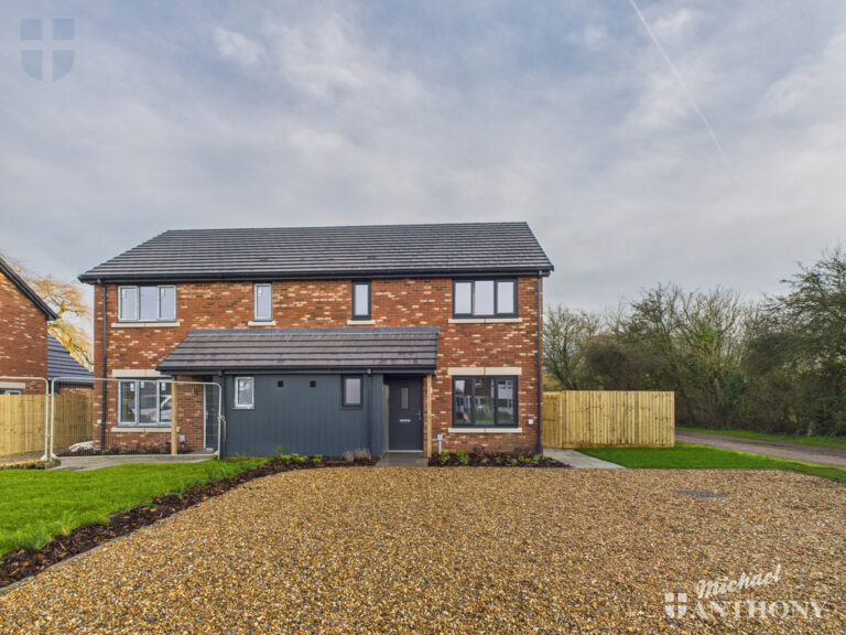 Linnet Drive, Westcott, Aylesbury, Buckinghamshire