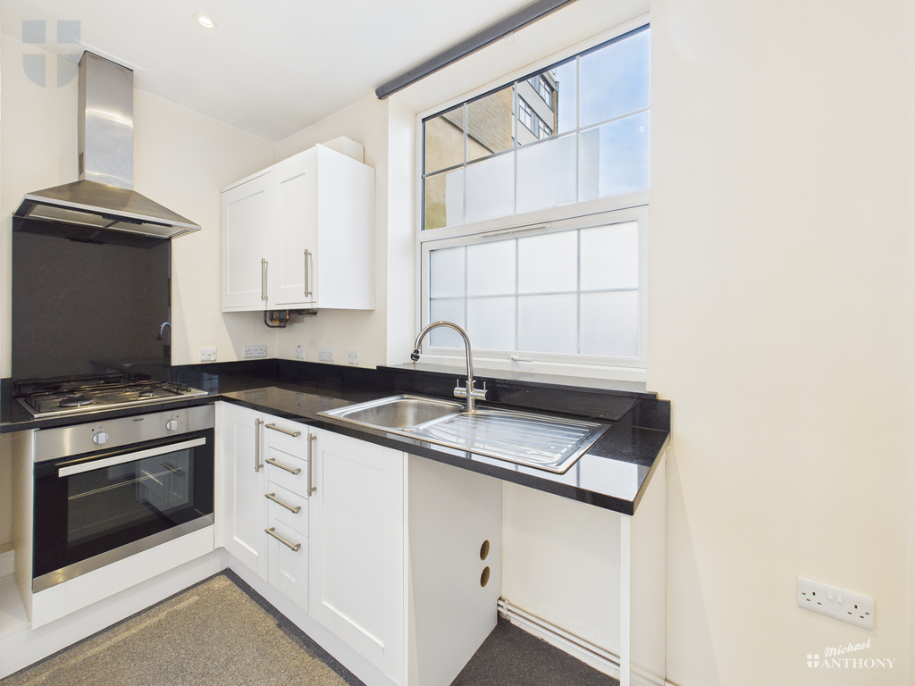 CAM03852G0-PR0458-ST