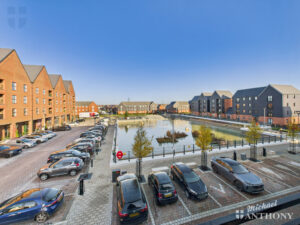 Kingsbrook Basin, Kingsbrook, Aylesbury, Buckinghamshire