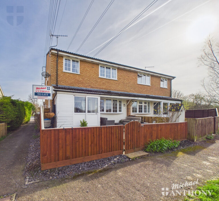 Miles End, Aylesbury, Buckinghamshire Image