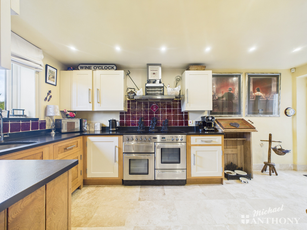 CAM02773G0-PR0357-ST