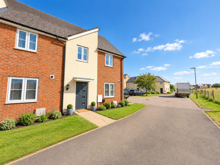 Grebe Drive, Leighton Buzzard Image