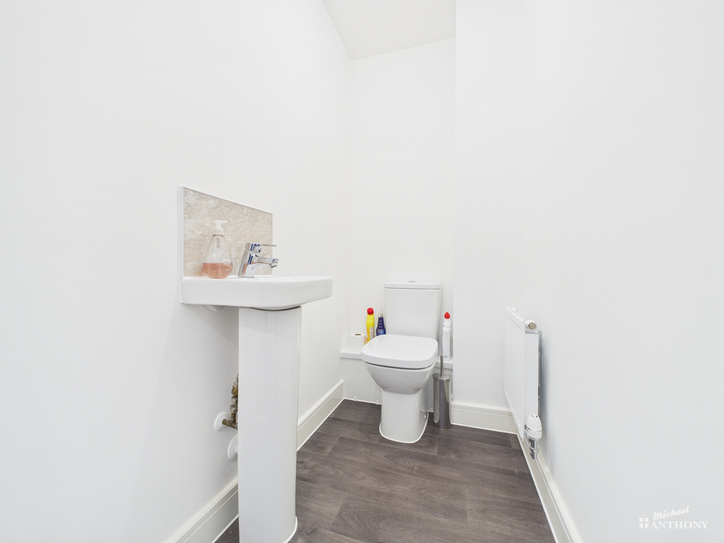 CAM02773G0-PR0369-ST