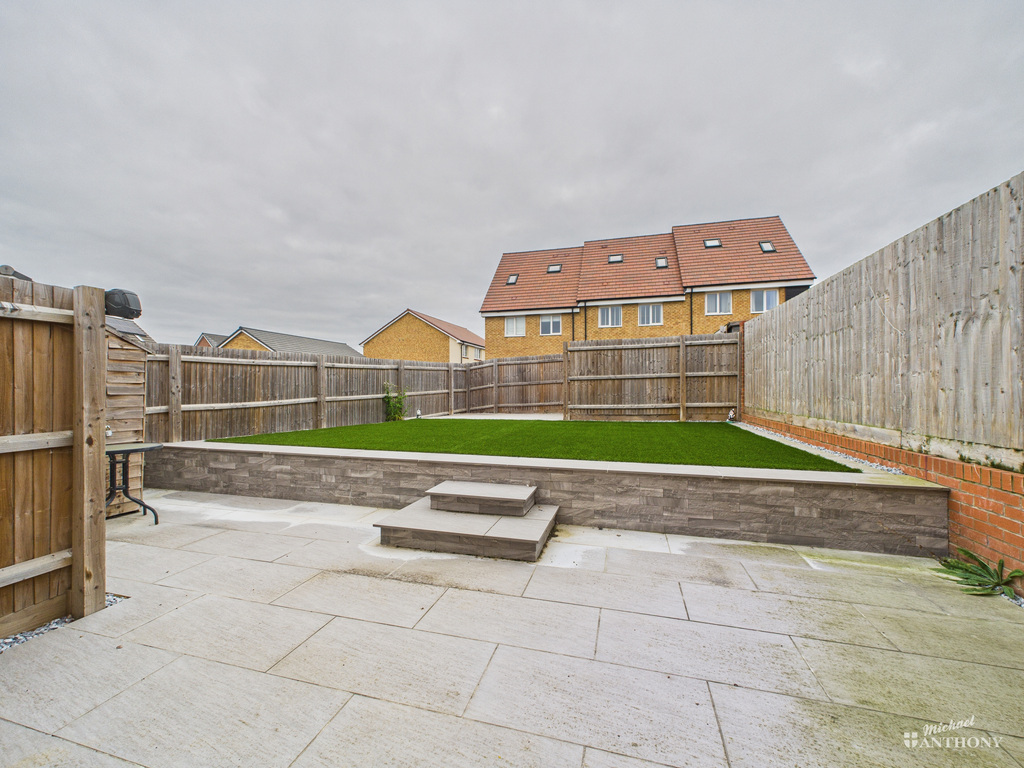 CAM02773G0-PR0369-ST