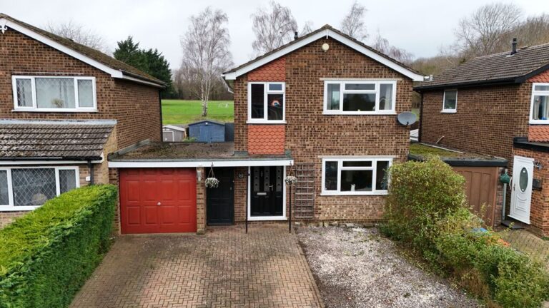 Sutherland Grove, Bletchley