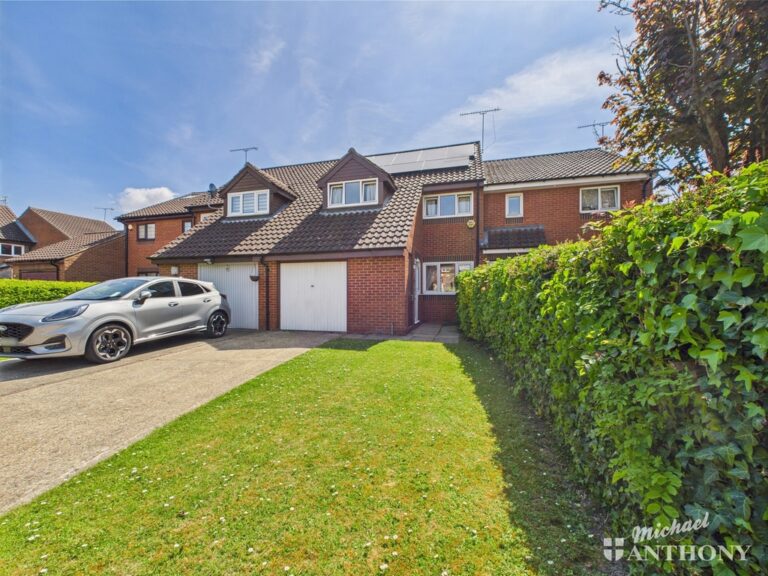 Brookfield Avenue, Houghton Regis, Dunstable, Bedfordshire Image