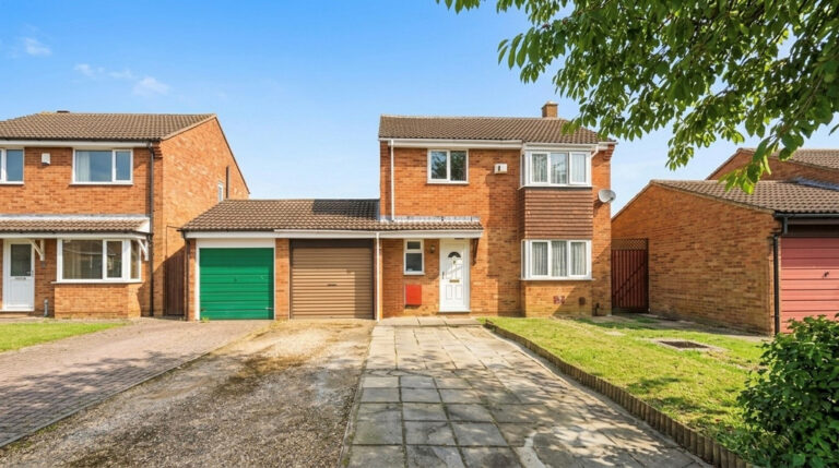 Edrich Avenue, Oldbrook, Milton Keynes, Buckinghamshire