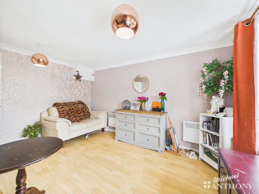 CAM02773G0-PR0313-ST