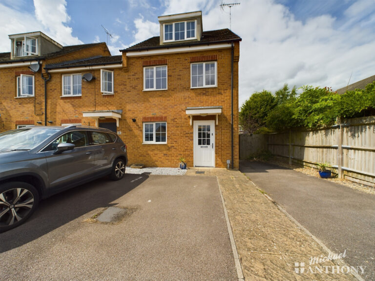 Reeve Close, Leighton Buzzard Image