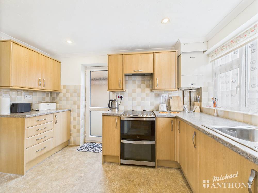 CAM02773G0-PR0348-ST