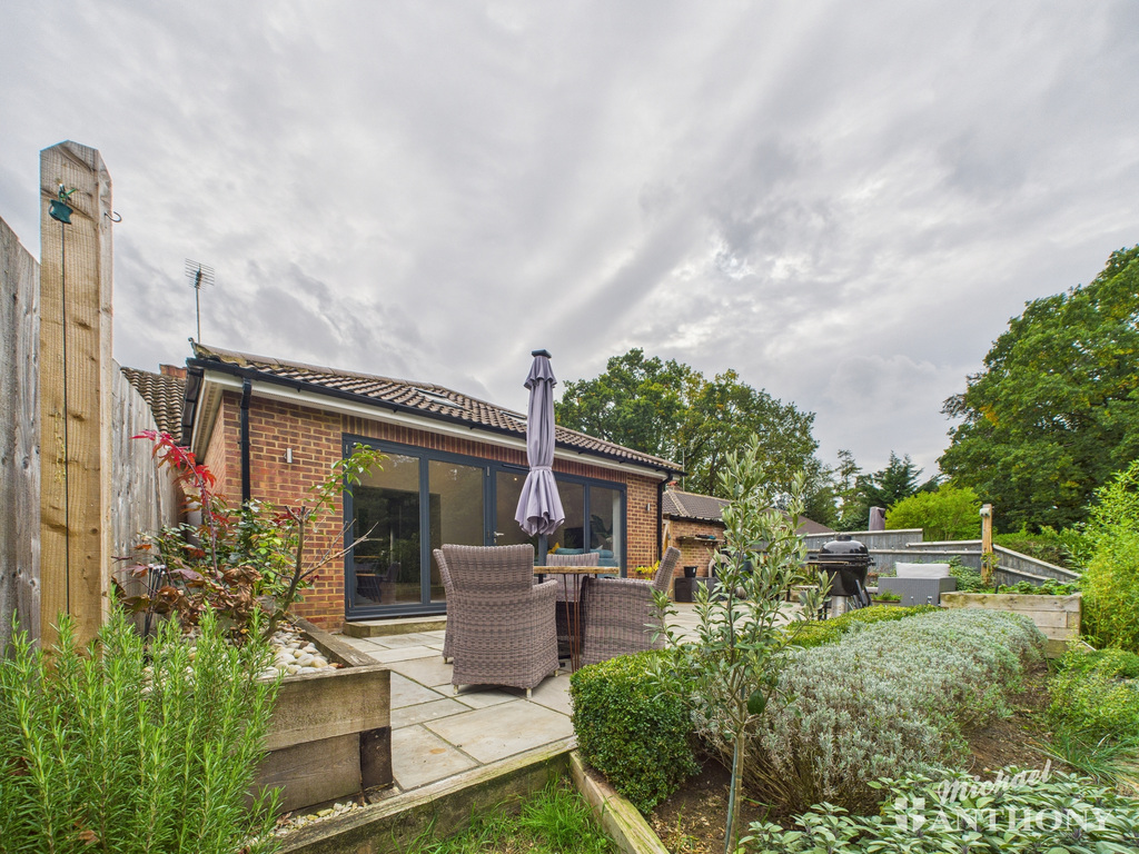 CAM02773G0-PR0362-ST