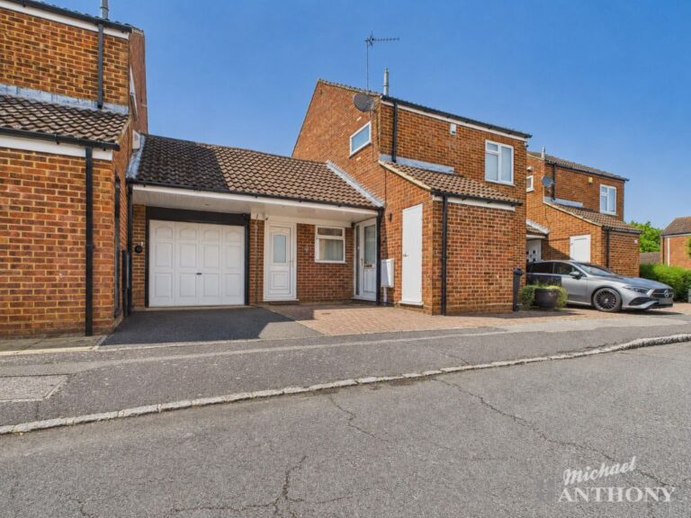 Granes End, Great Linford, Milton Keynes, Buckinghamshire