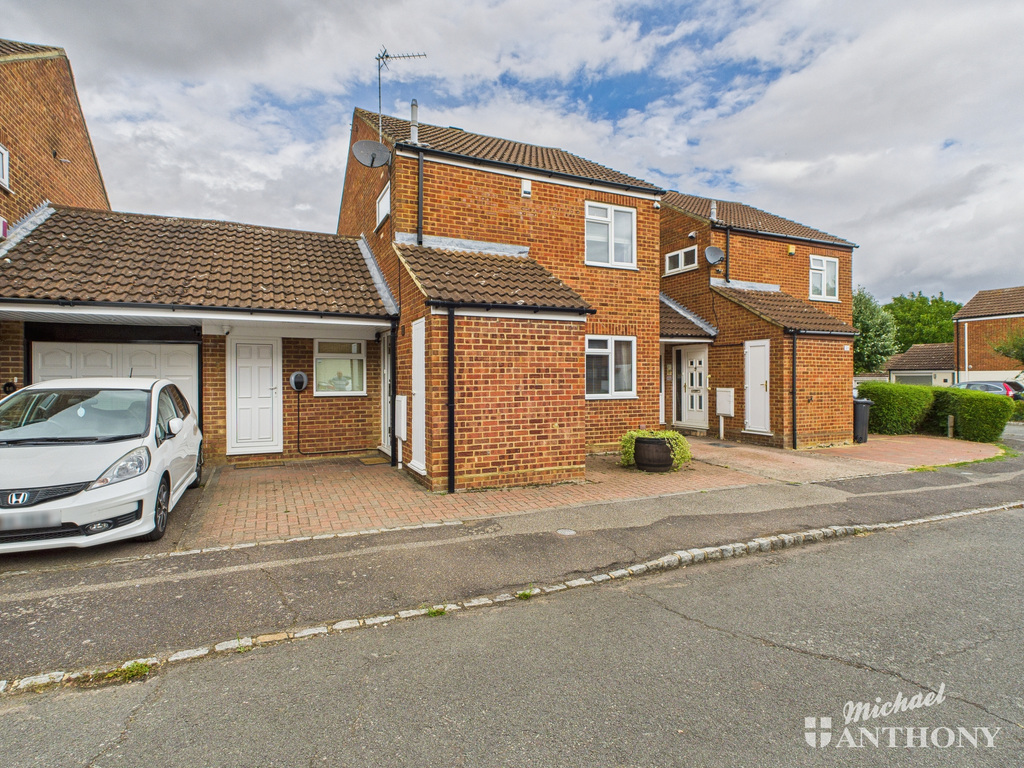 CAM02773G0-PR0349-ST