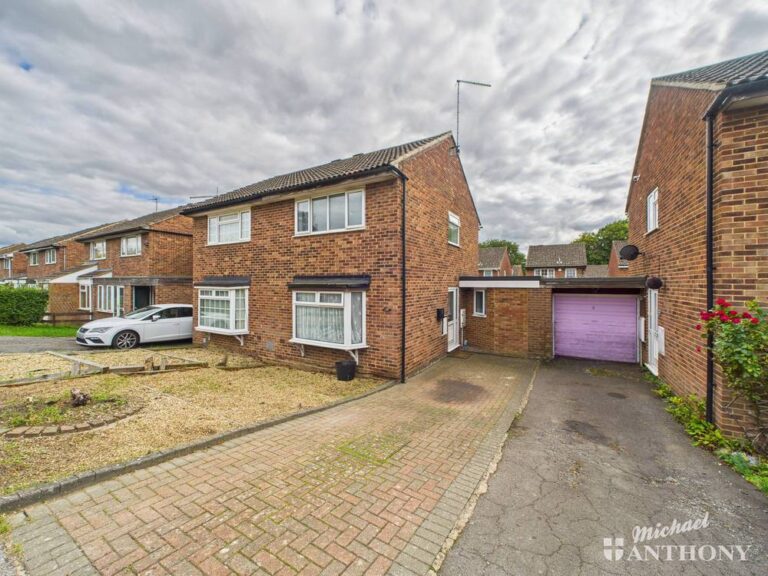 Wallingford, Bradville, Milton Keynes, Buckinghamshire Image