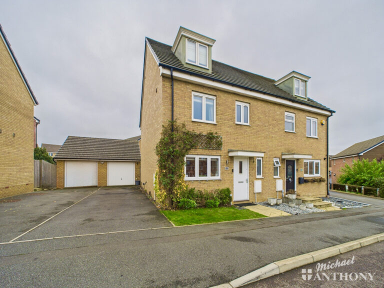 Goshawk Green, Leighton Buzzard Image
