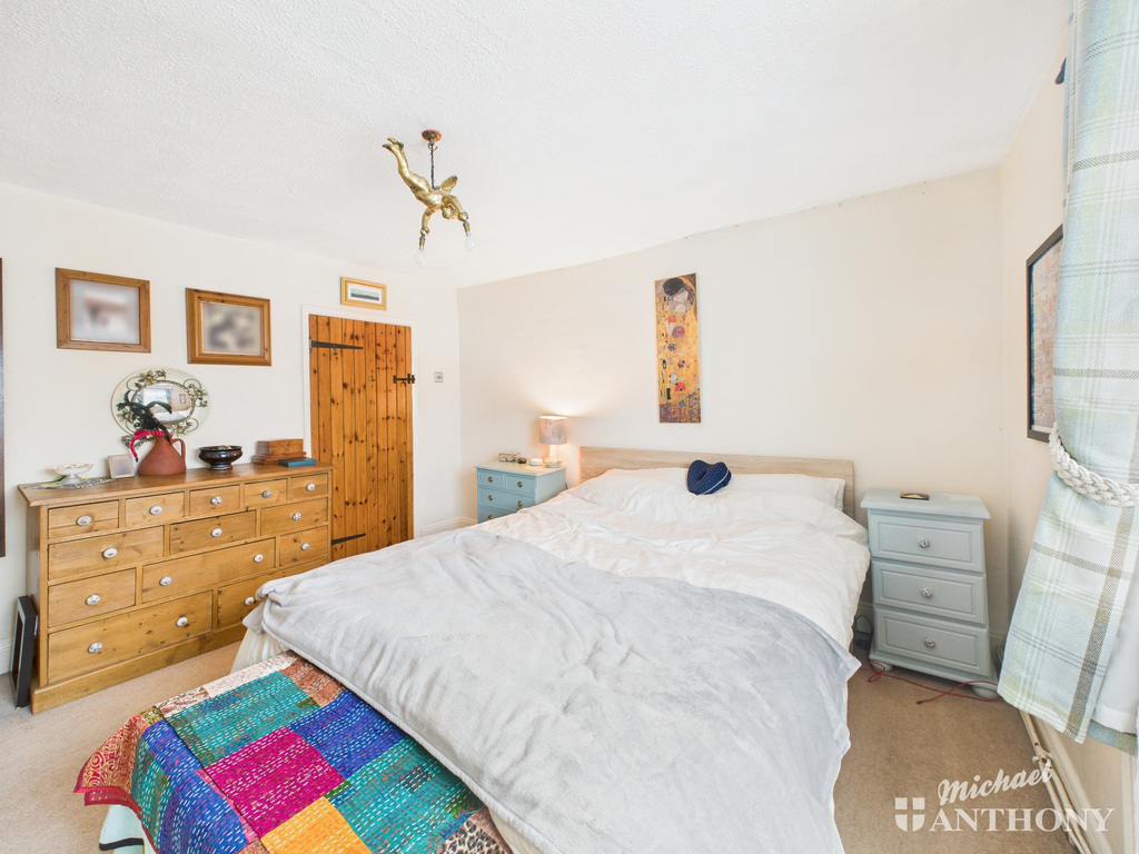 CAM02773G0-PR0378-ST