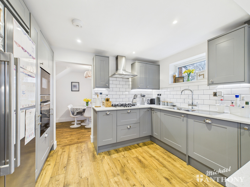 CAM02773G0-PR0389-ST