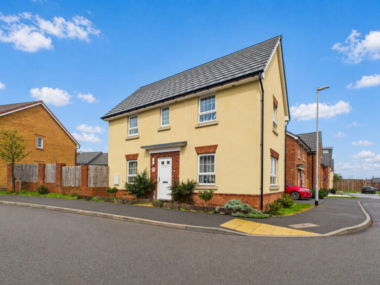 Alexander Way, Leighton Buzzard