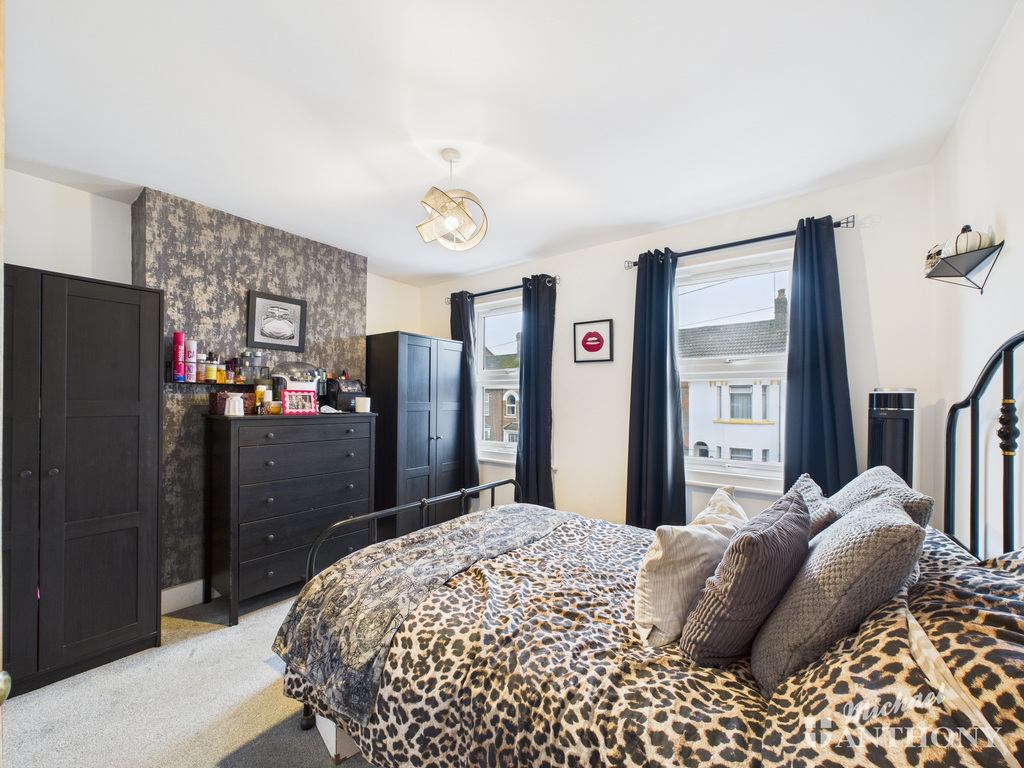 CAM02773G0-PR0392-ST