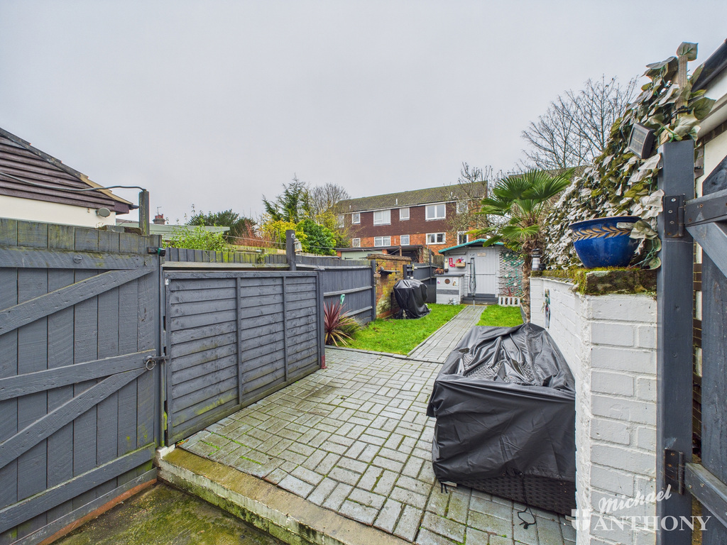 CAM02773G0-PR0392-ST