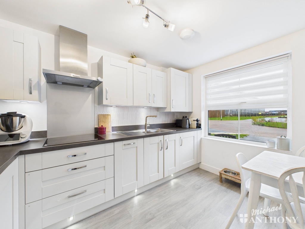 CAM02773G0-PR0385-ST